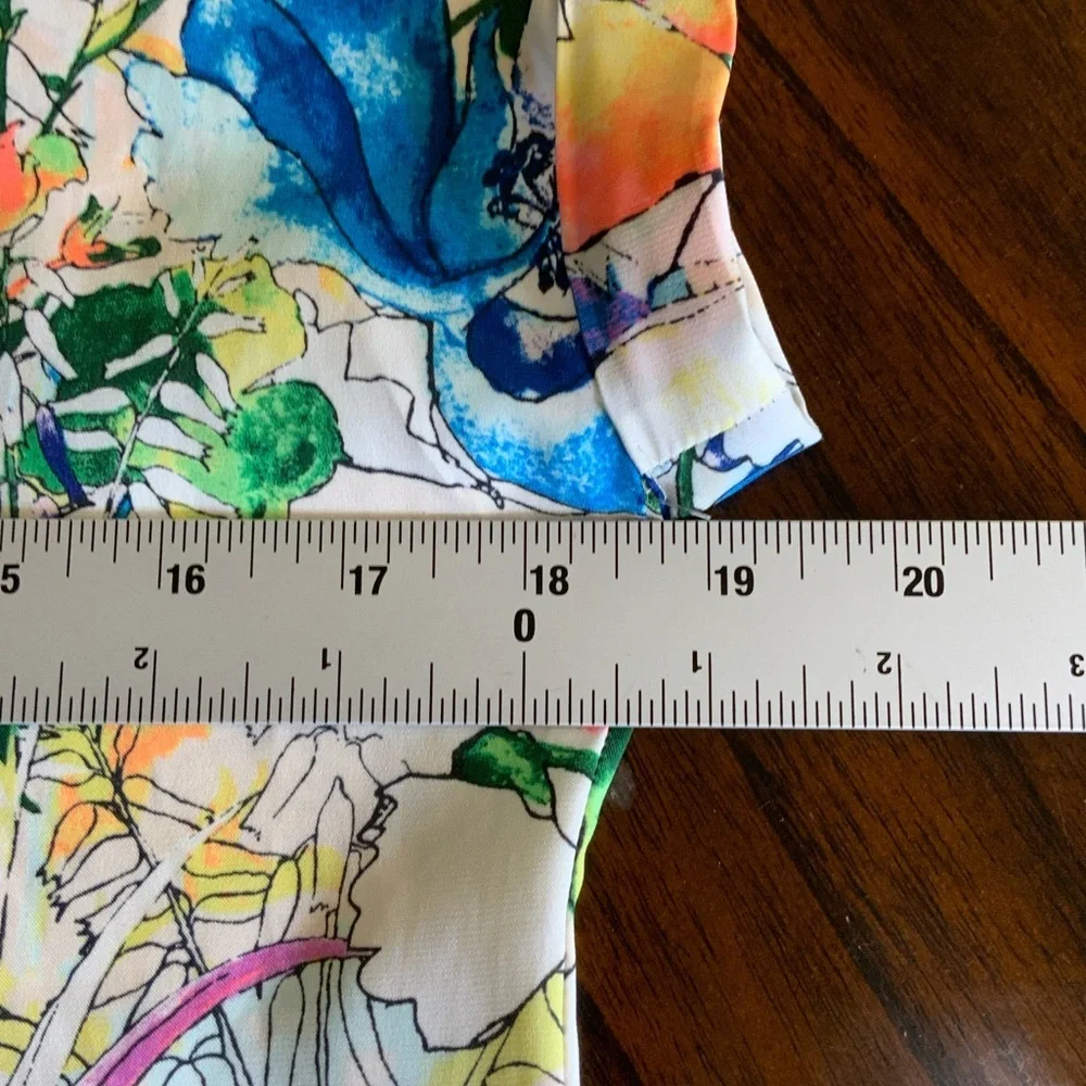 Express Colorful Floral Women's Blouse - Picture 8 of 11